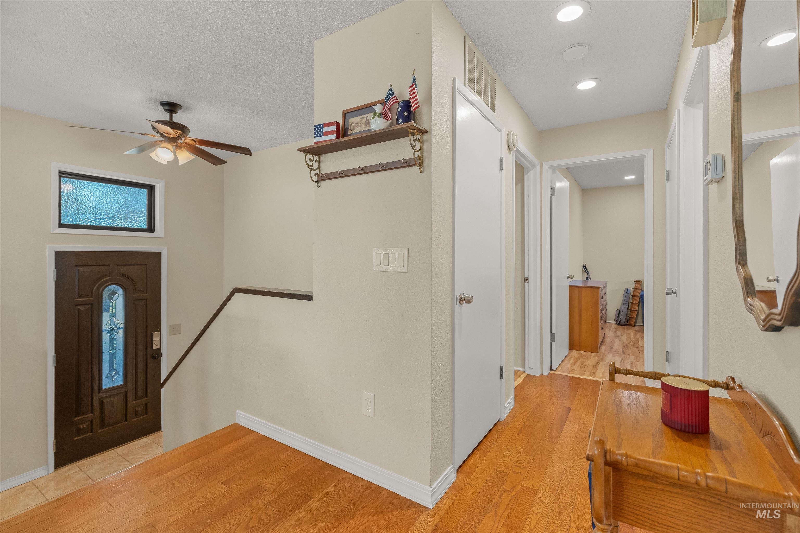 905 Stewart Ave Property Photo 12