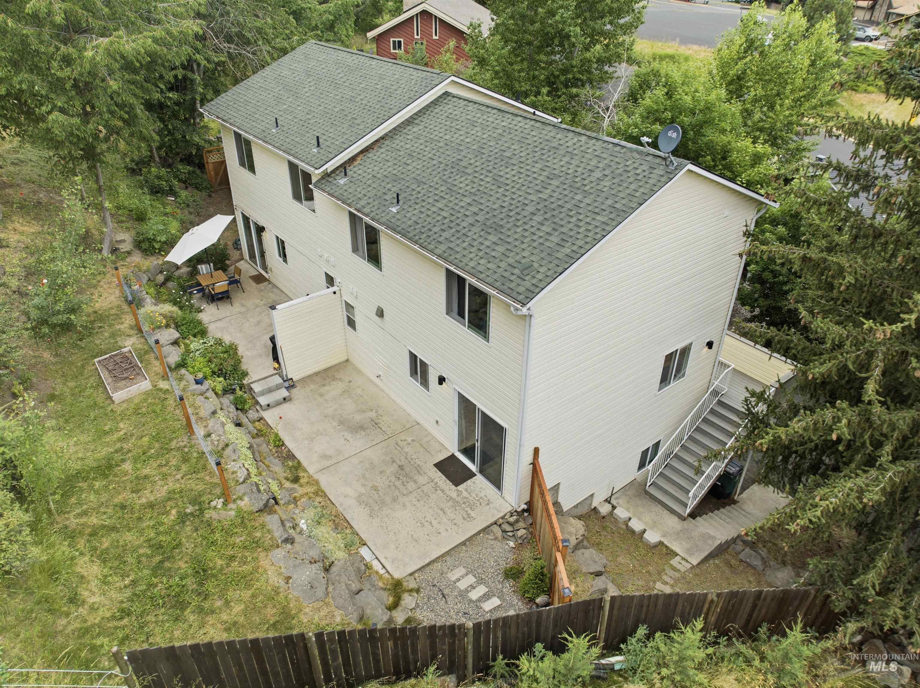 525 Northwood Property Photo 3