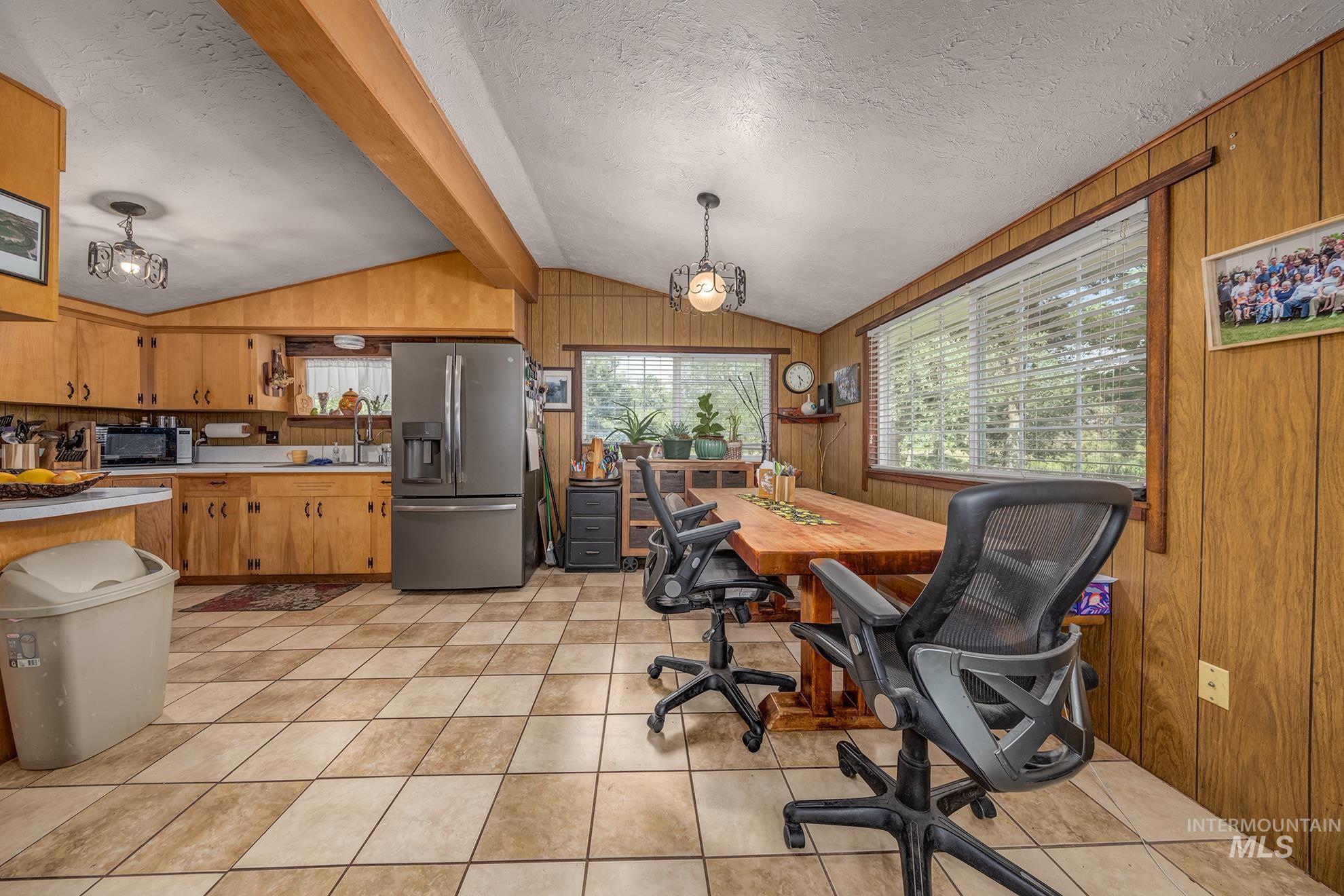 3881 E Island Rd Property Photo 19