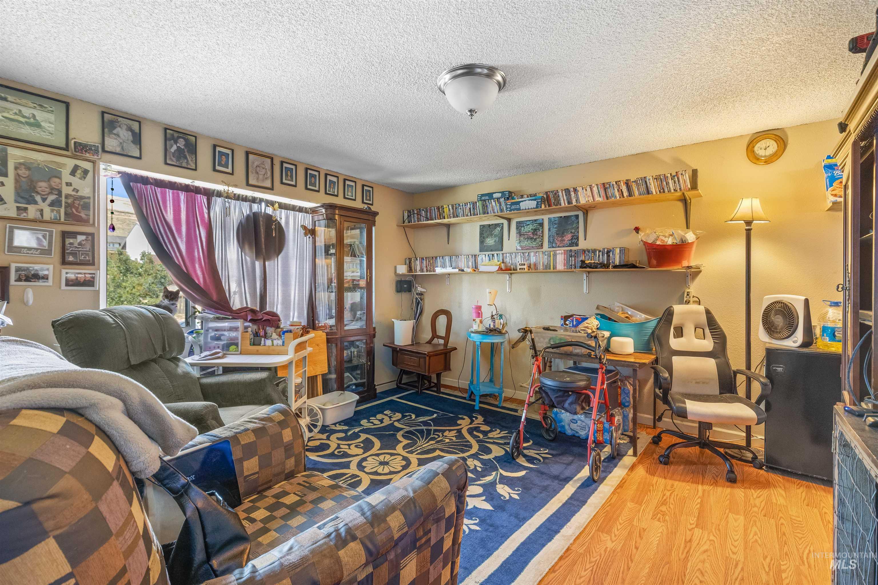 2460 State Street Property Photo 5