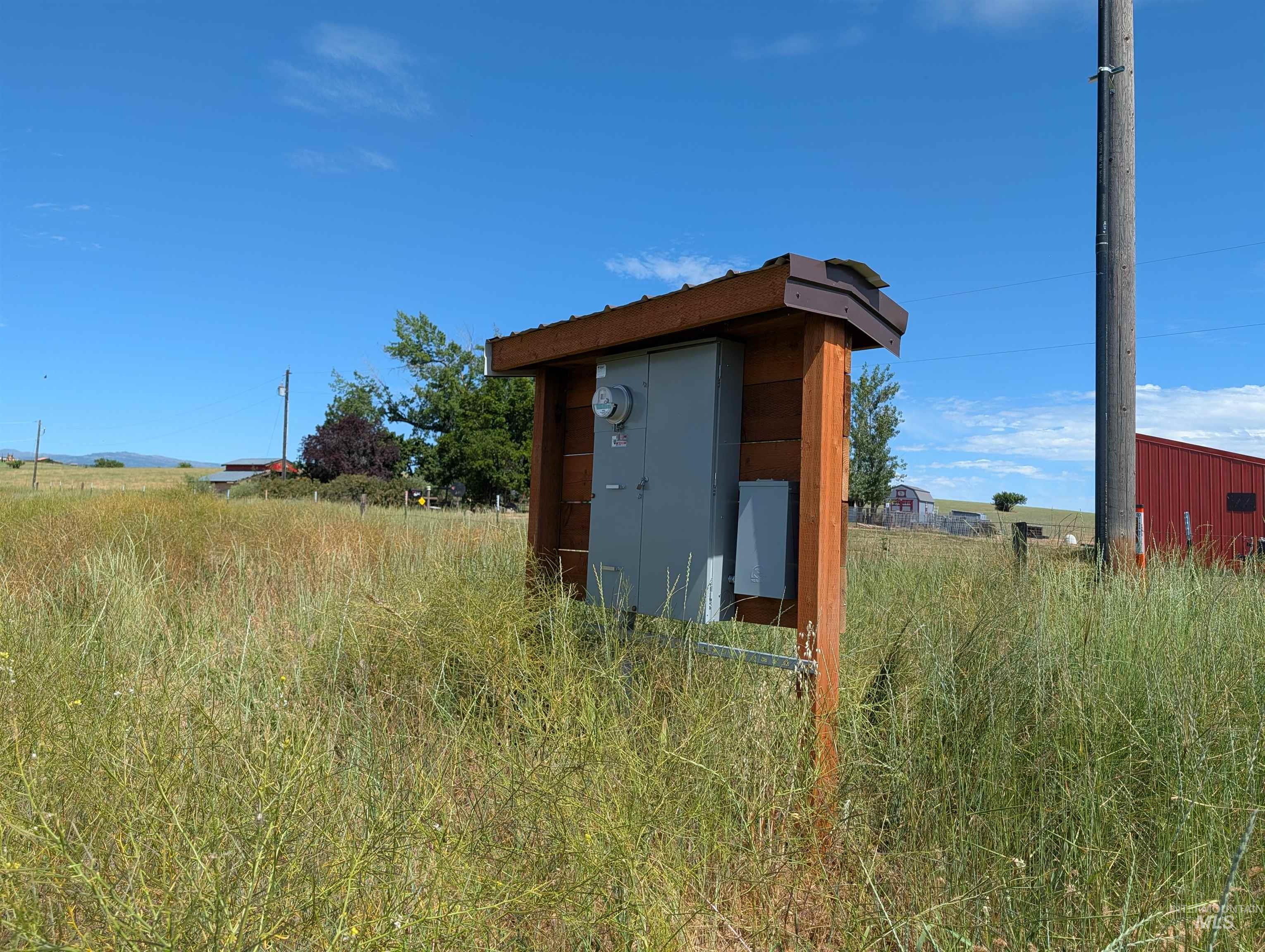 2187 Apple Lane Property Photo 1