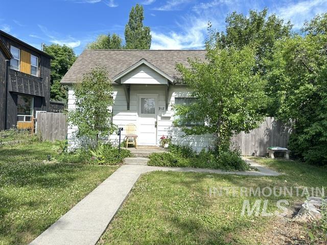 918, 920 S Jefferson Property Photo 1