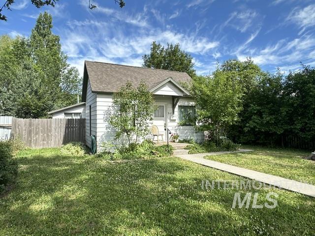 918, 920 S Jefferson Property Photo 2