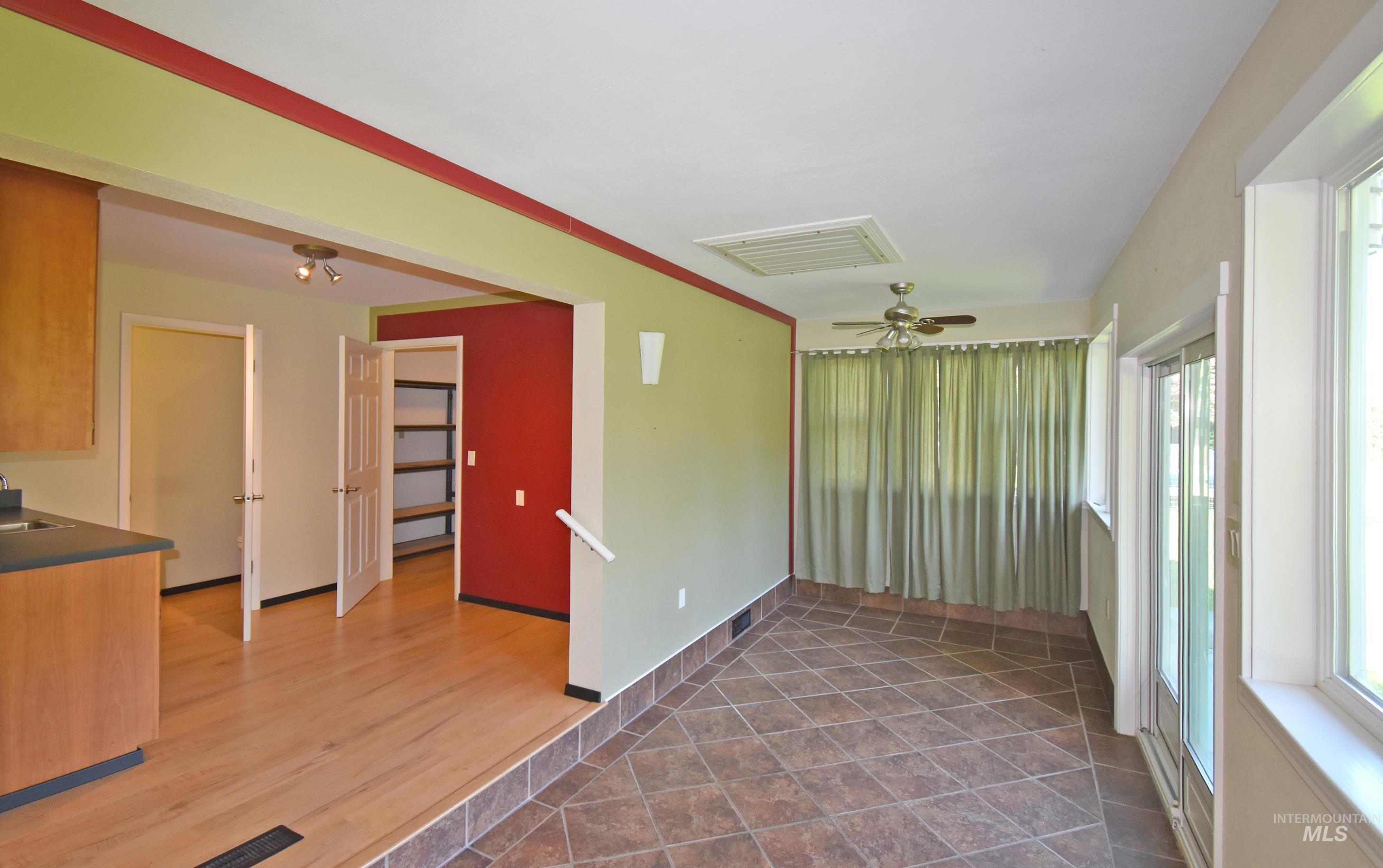 1021 Grelle Avenue Property Photo 12