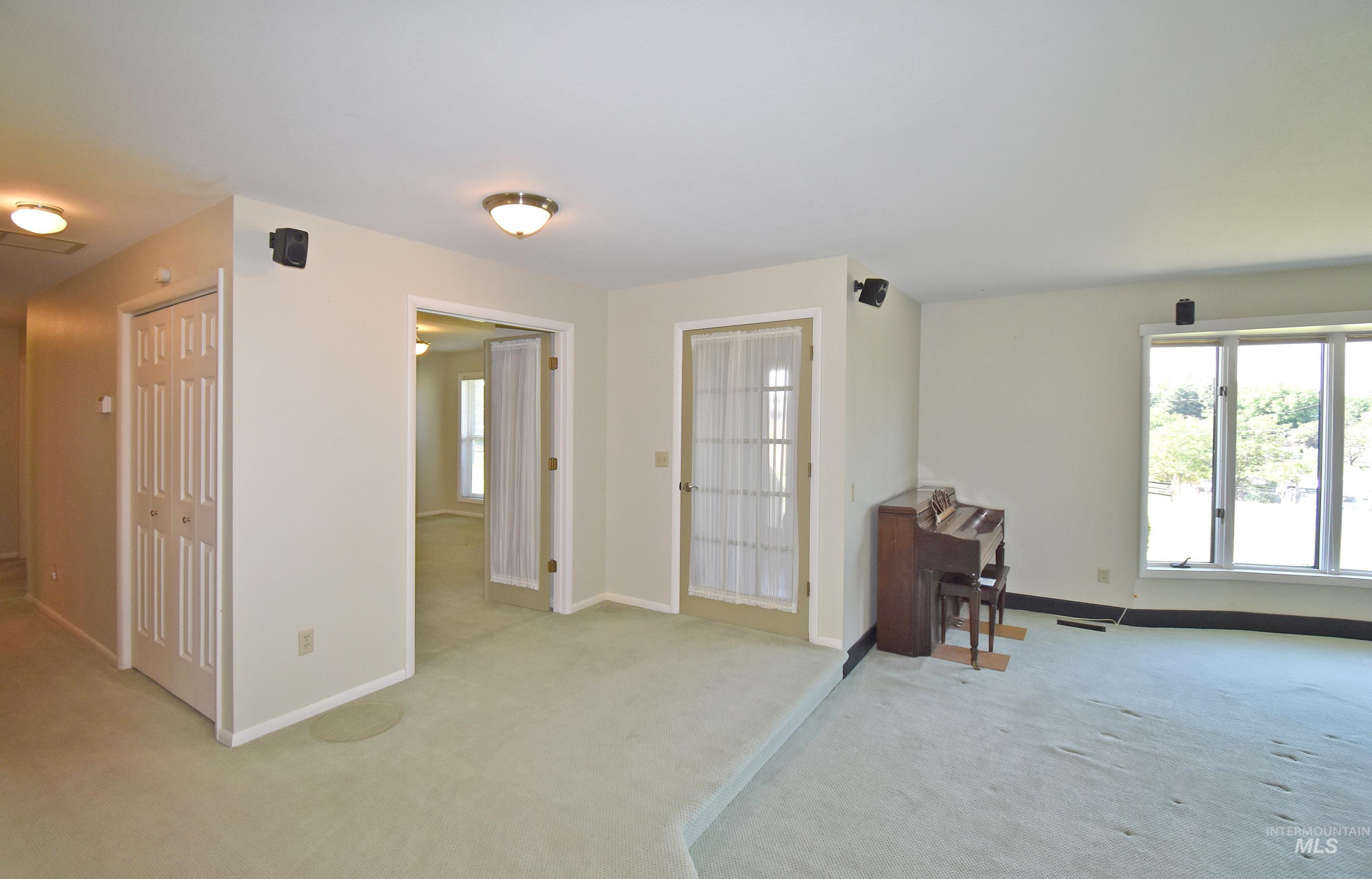 1021 Grelle Avenue Property Photo 24
