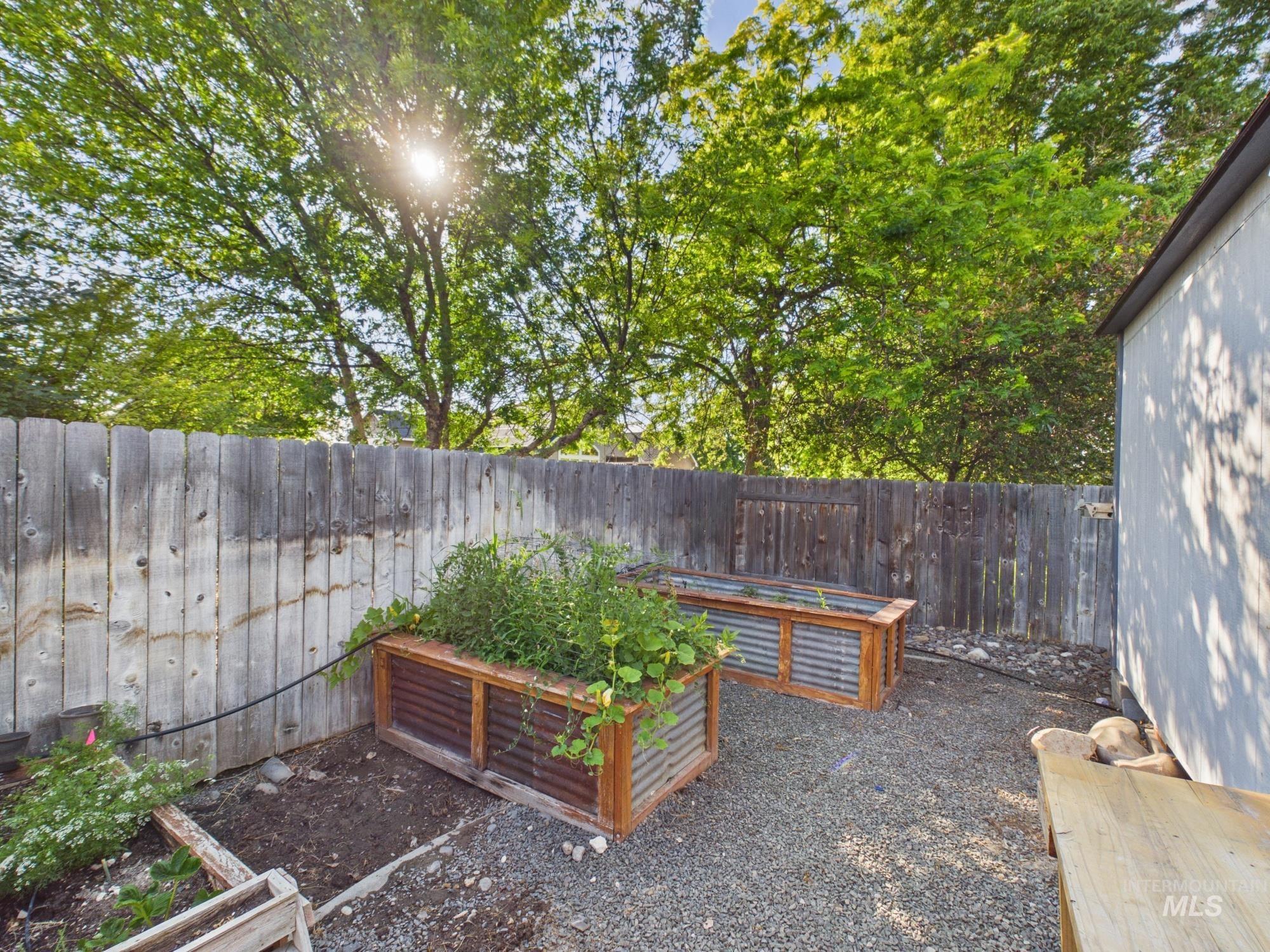 517 W Palmer Dr Property Photo 30