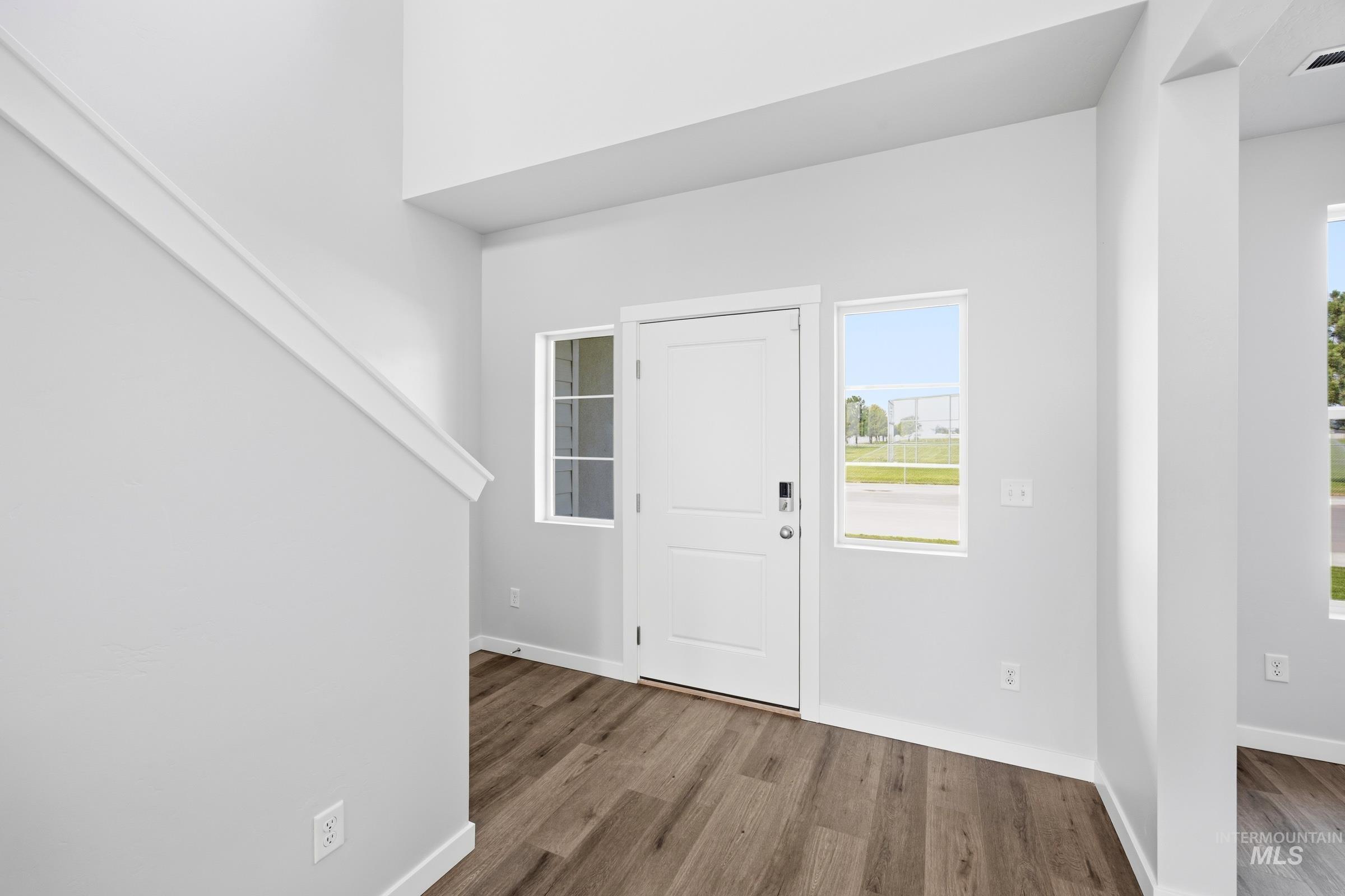 15316 Patriot Ave Property Photo 2
