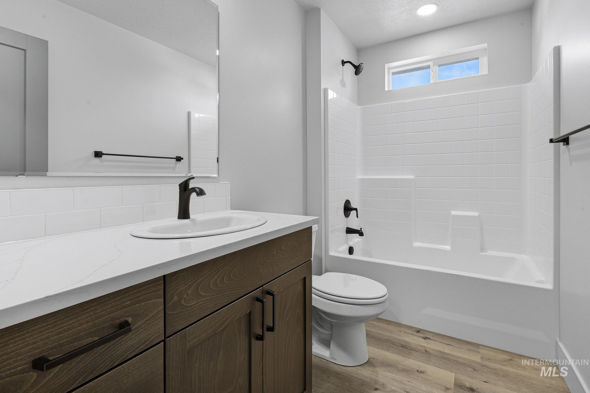 1130 Velvet Loop Property Photo 18