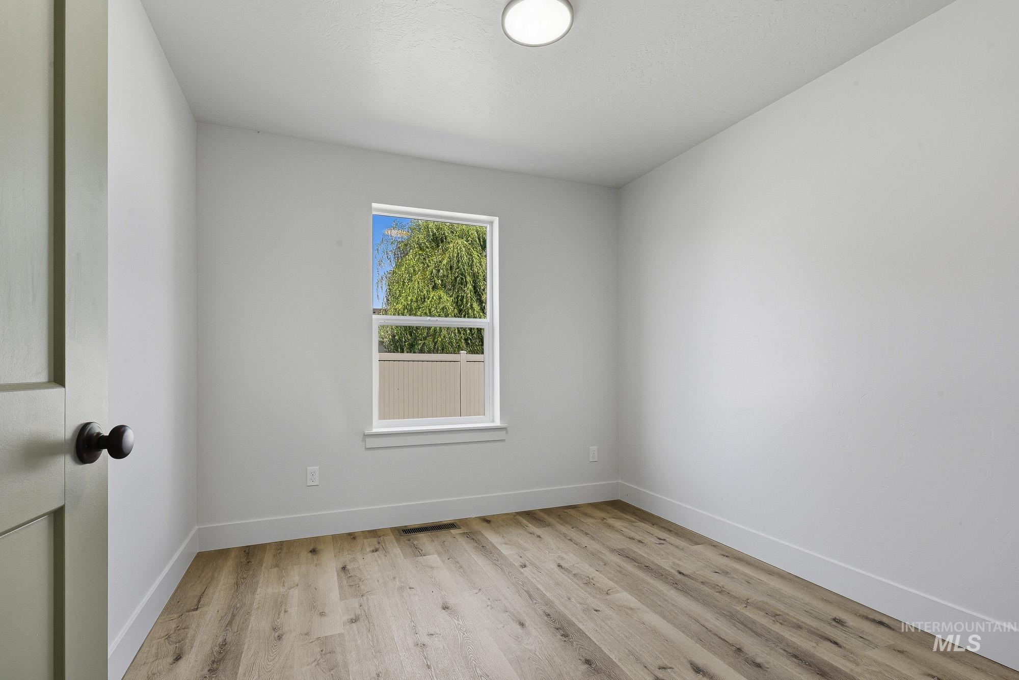 1130 Velvet Loop Property Photo 22