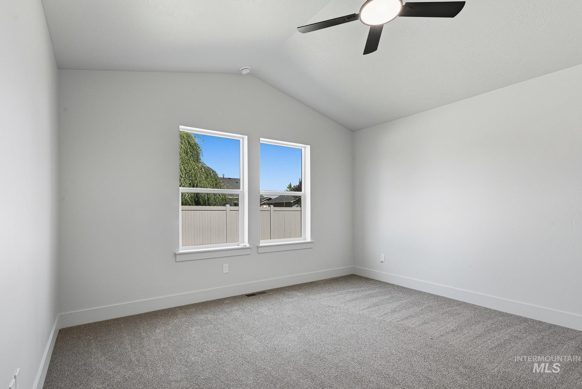 1130 Velvet Loop Property Photo 26