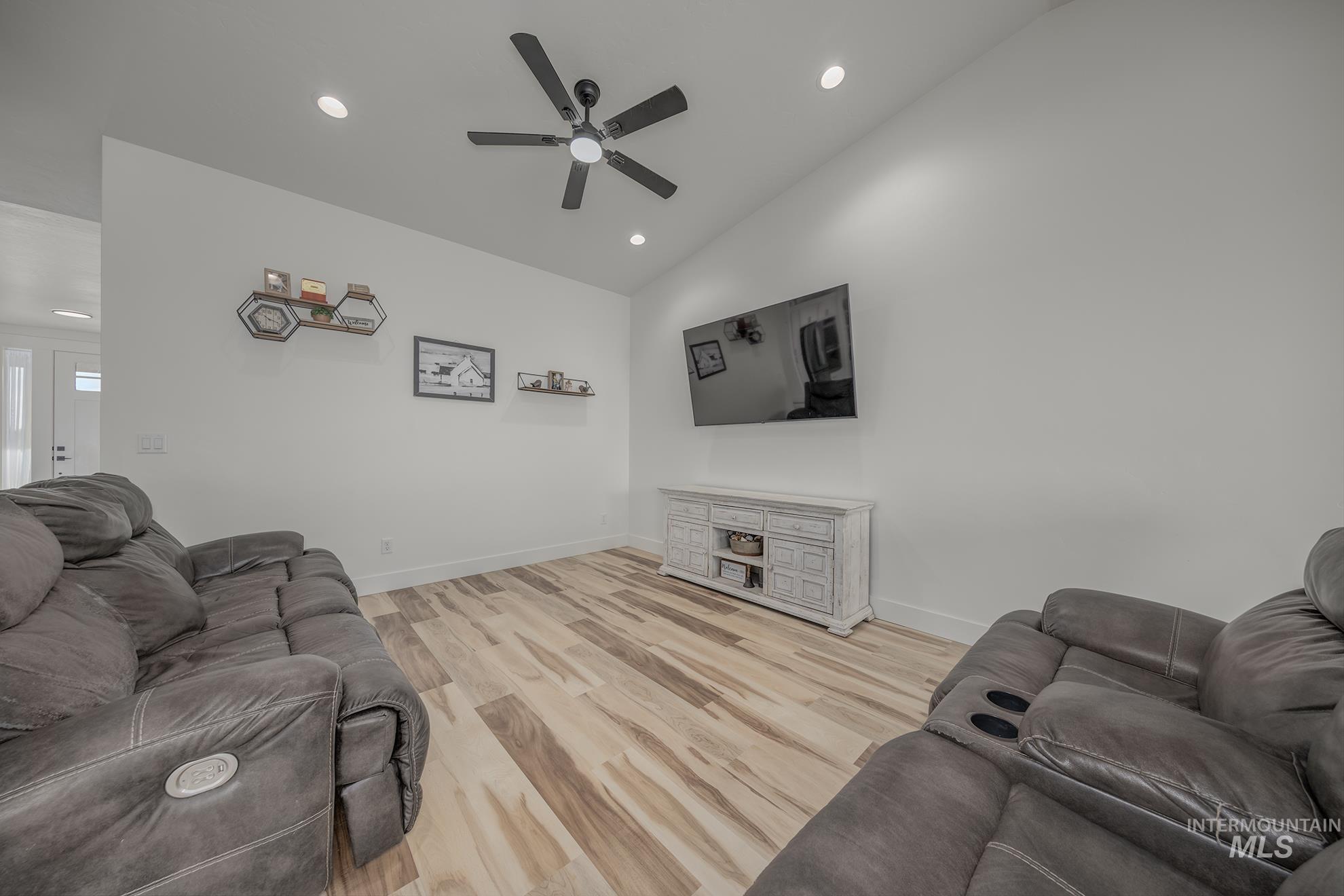 511 Grand Harvest Ave. Property Photo 19