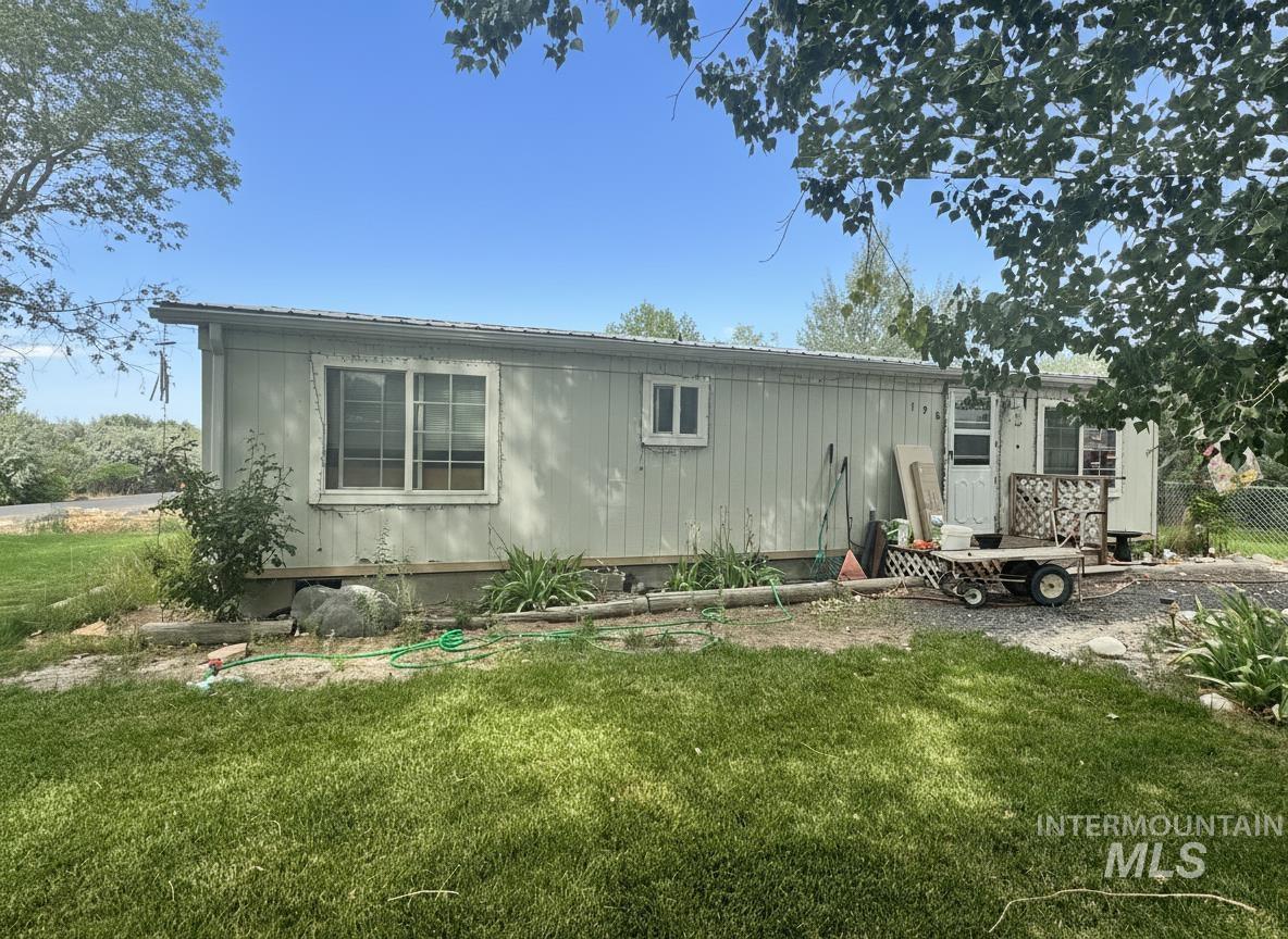 198 2nd Avenue South Property Photo 1