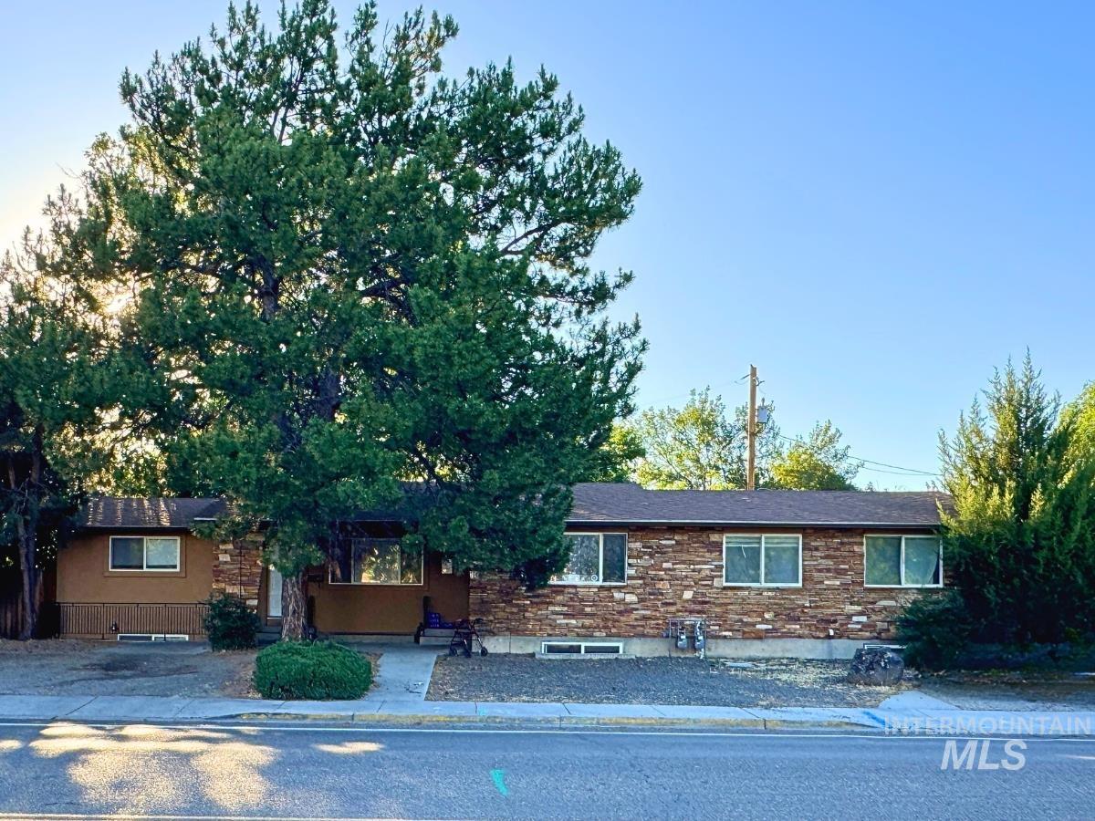 764 S Curtis Property Photo 1