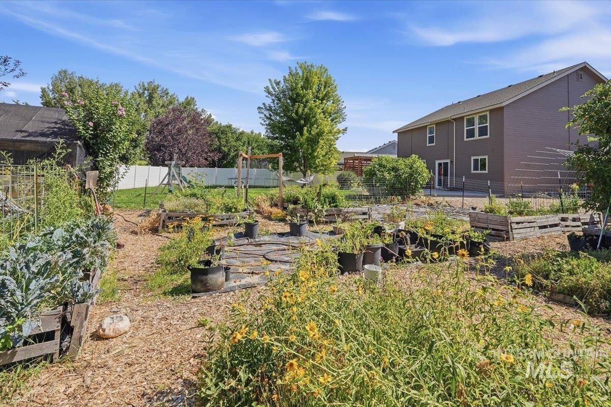 19098 Kenney Way Property Photo 27