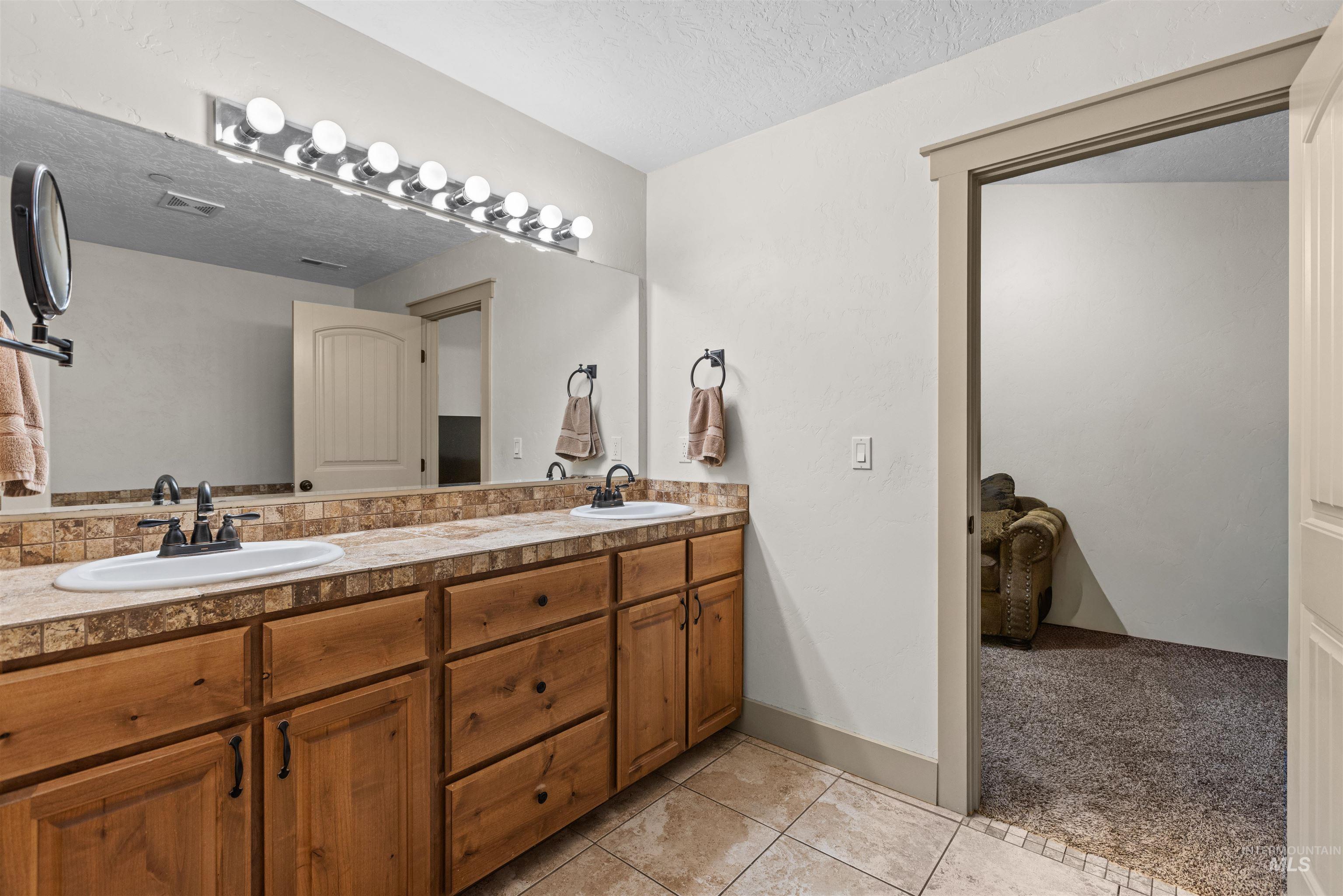 5209 Green Valley Place Property Photo 27
