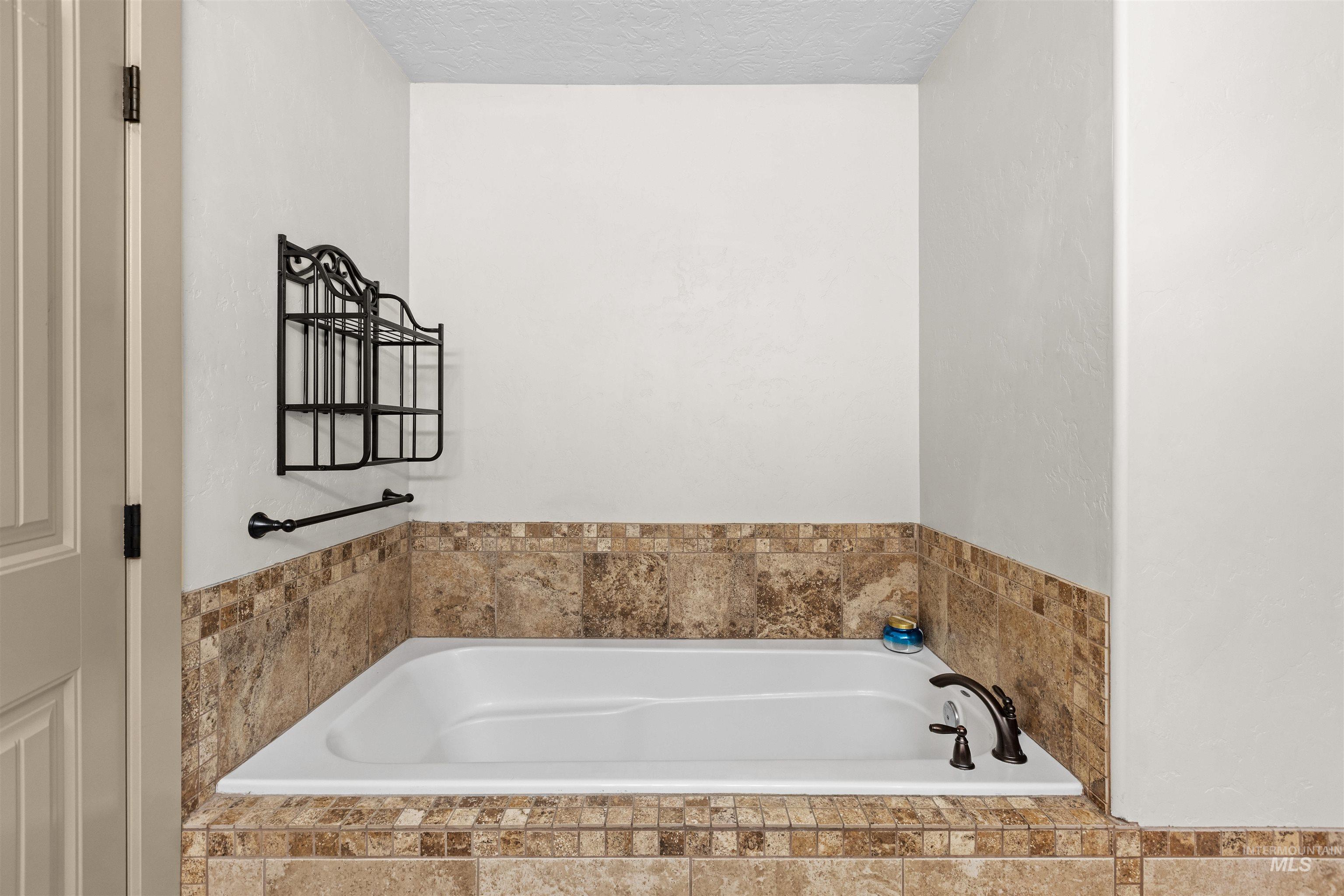 5209 Green Valley Place Property Photo 31