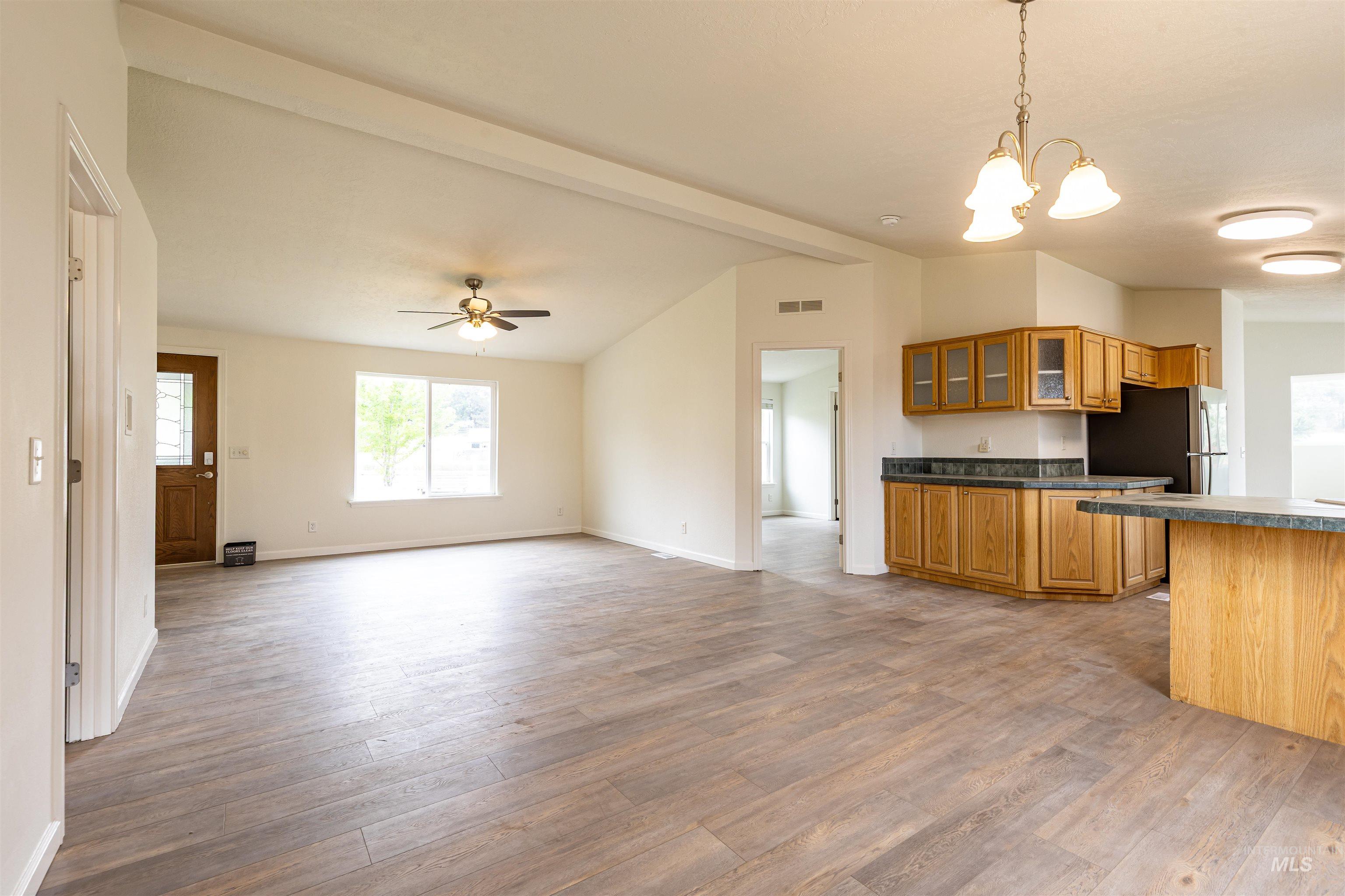 17028 Lower Pleasant Ridge Rd. Property Photo 6