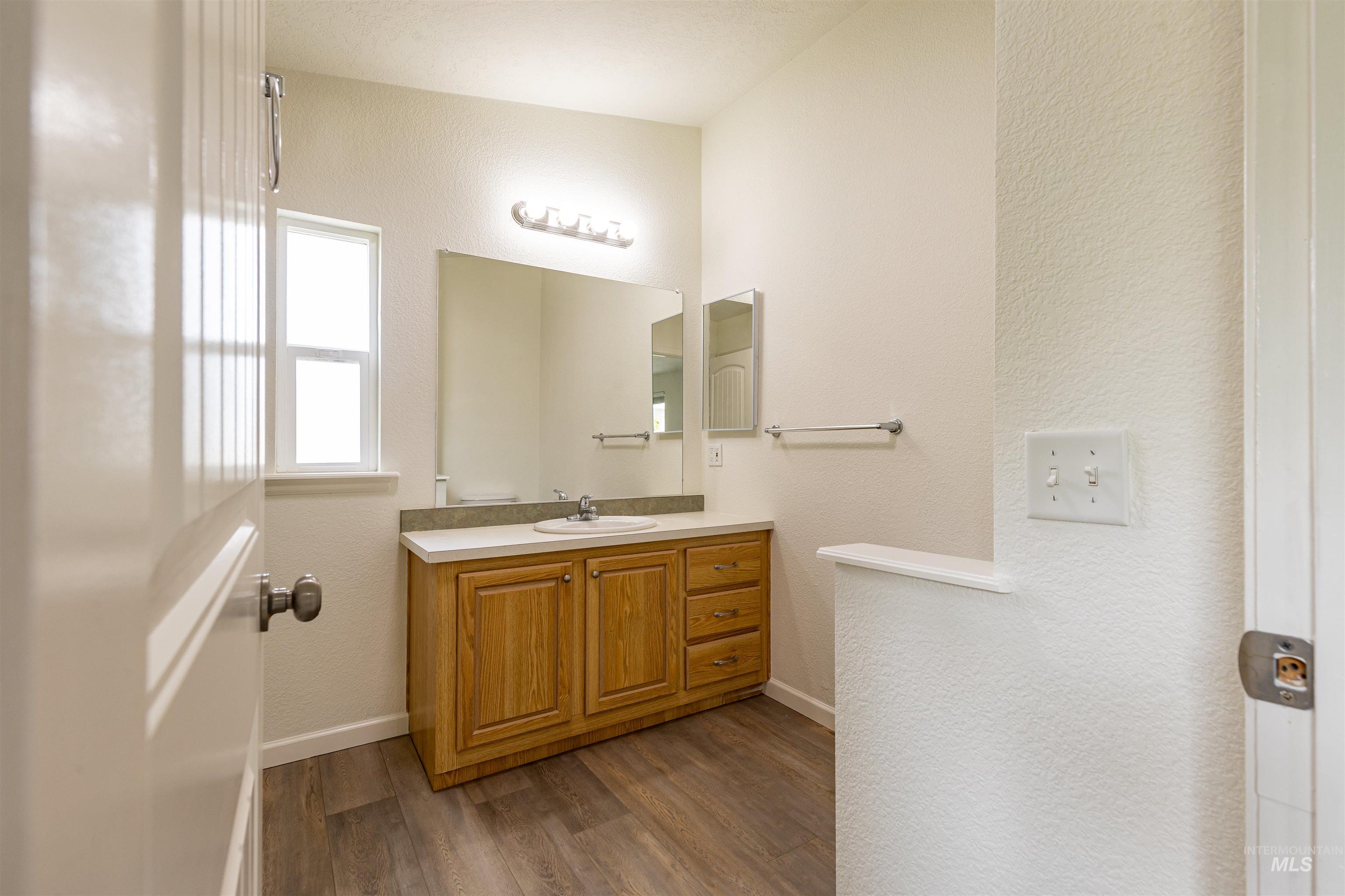 17028 Lower Pleasant Ridge Rd. Property Photo 10