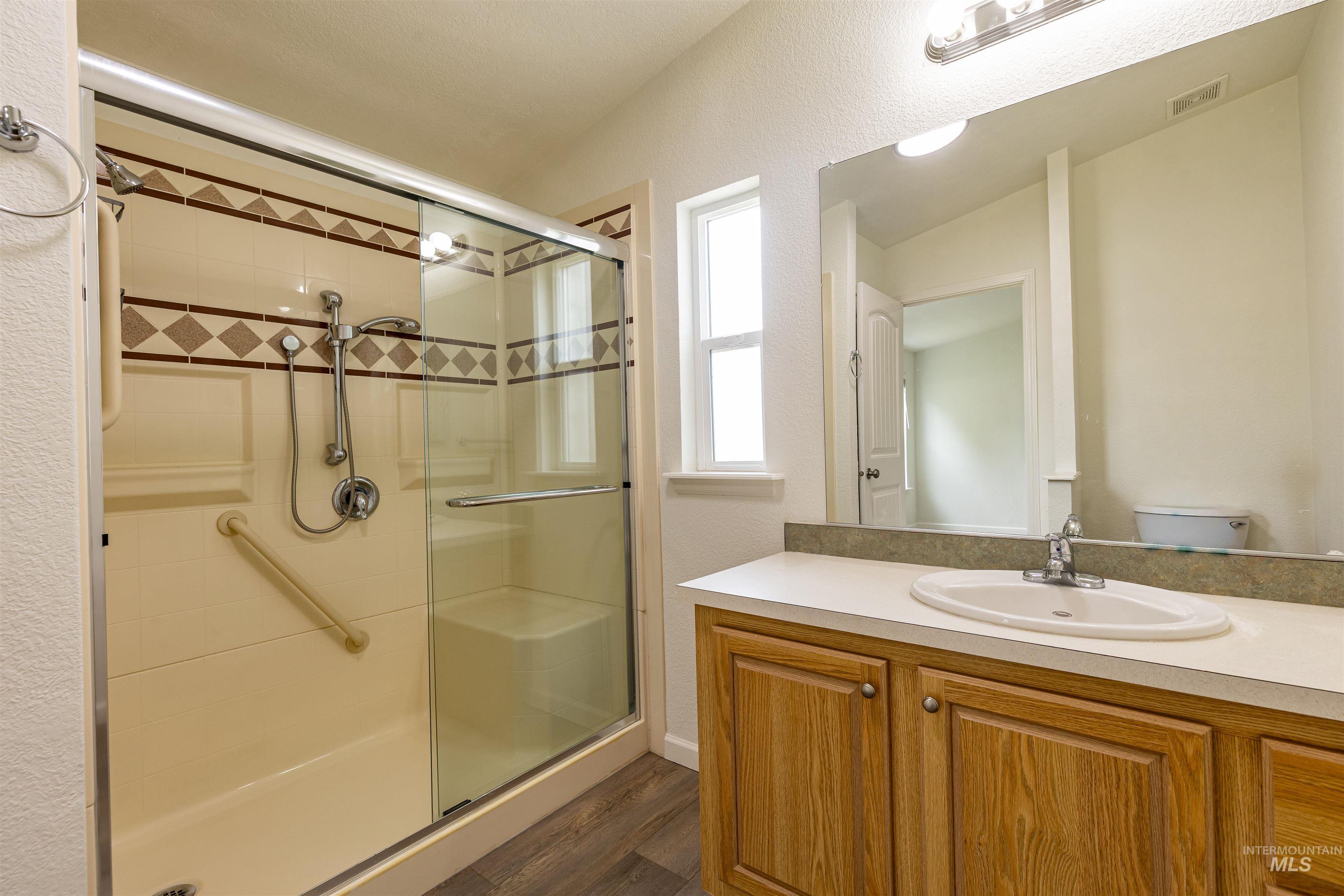 17028 Lower Pleasant Ridge Rd. Property Photo 11
