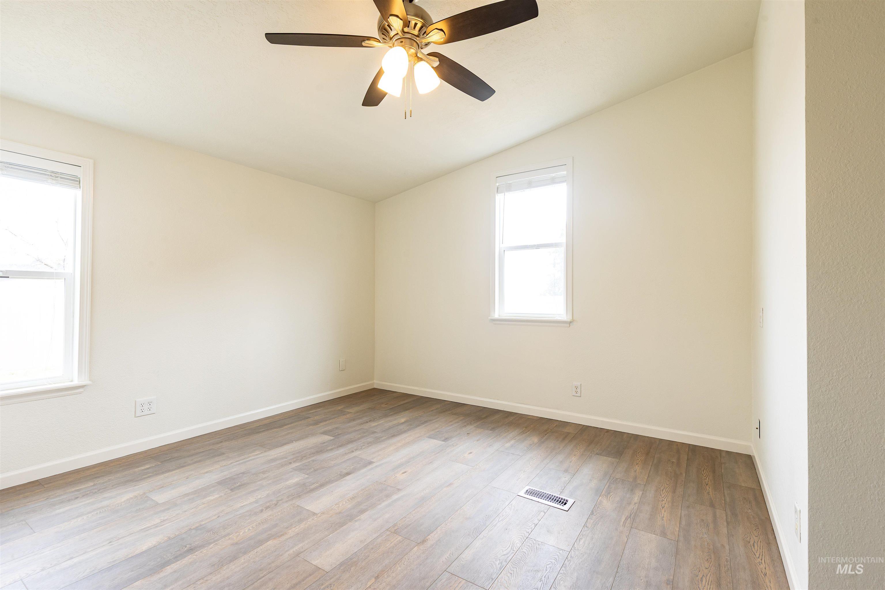 17028 Lower Pleasant Ridge Rd. Property Photo 12