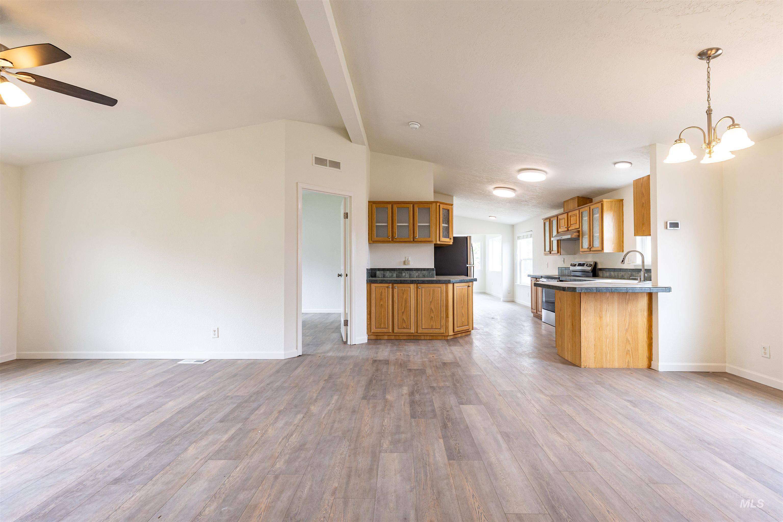 17028 Lower Pleasant Ridge Rd. Property Photo 14