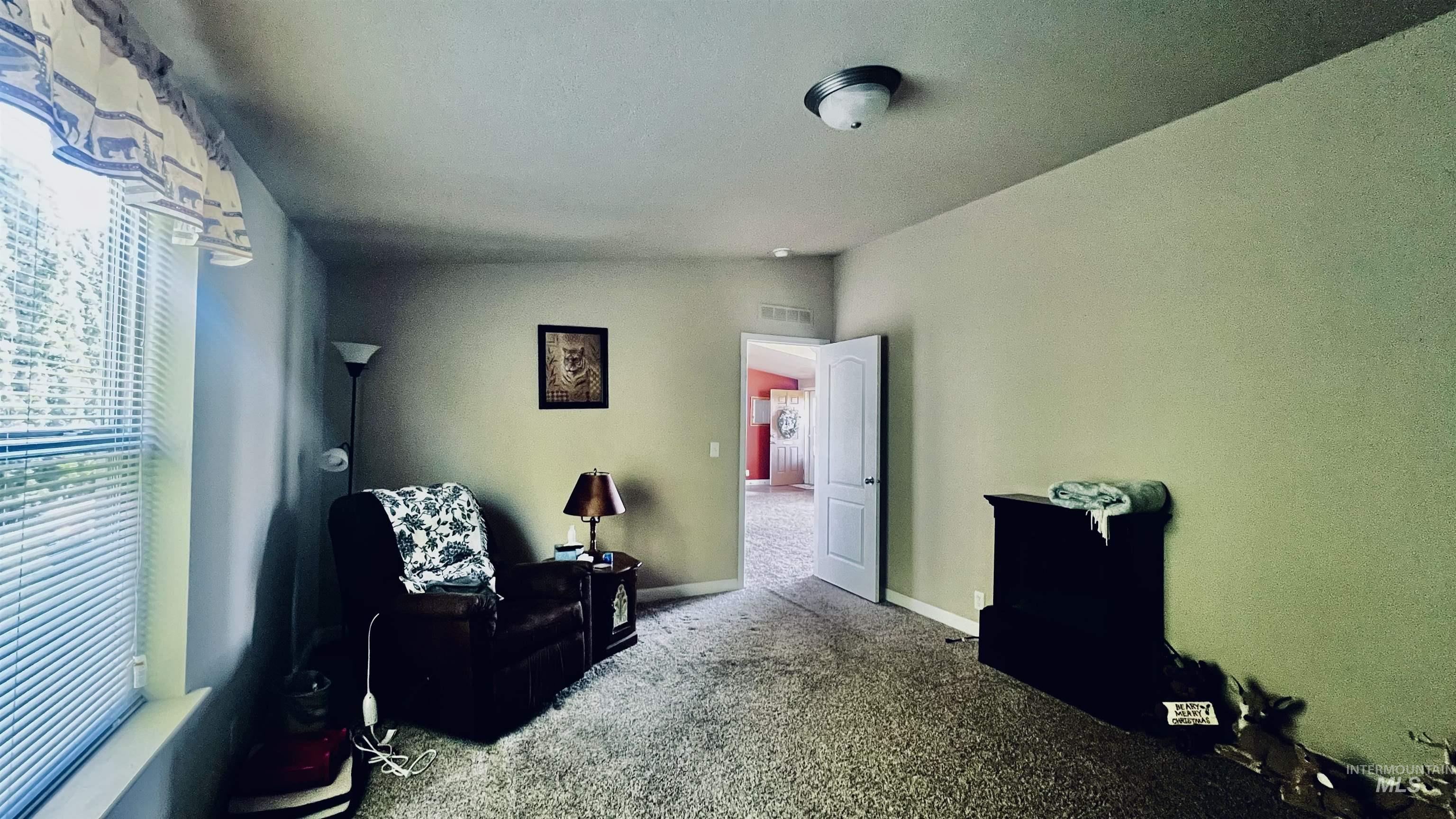 910 Moonglo Rd Property Photo 28