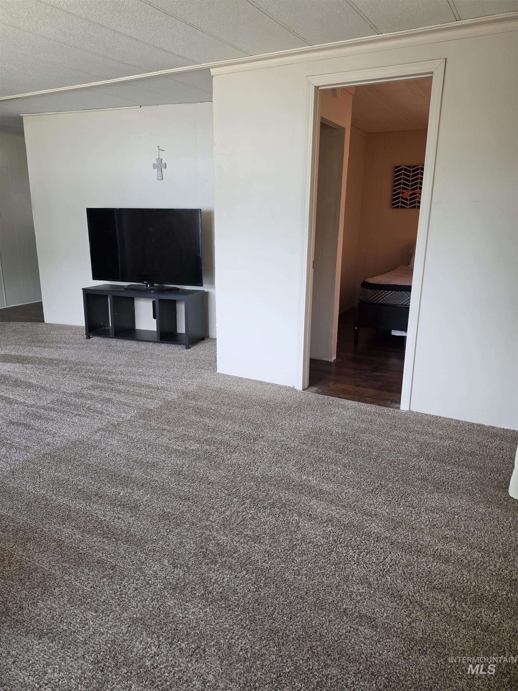 218 W Ave I Property Photo 4