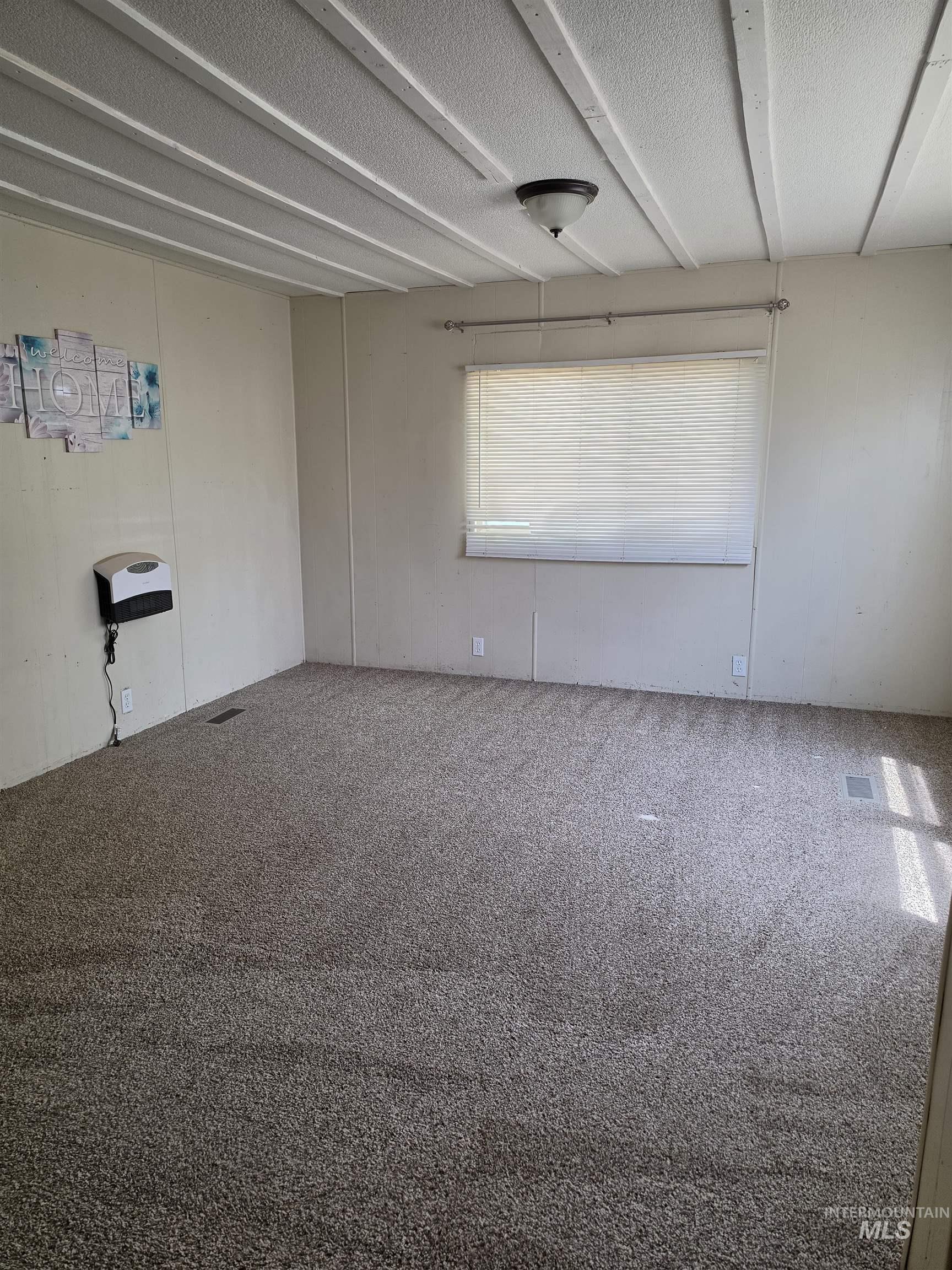 218 W Ave I Property Photo 12