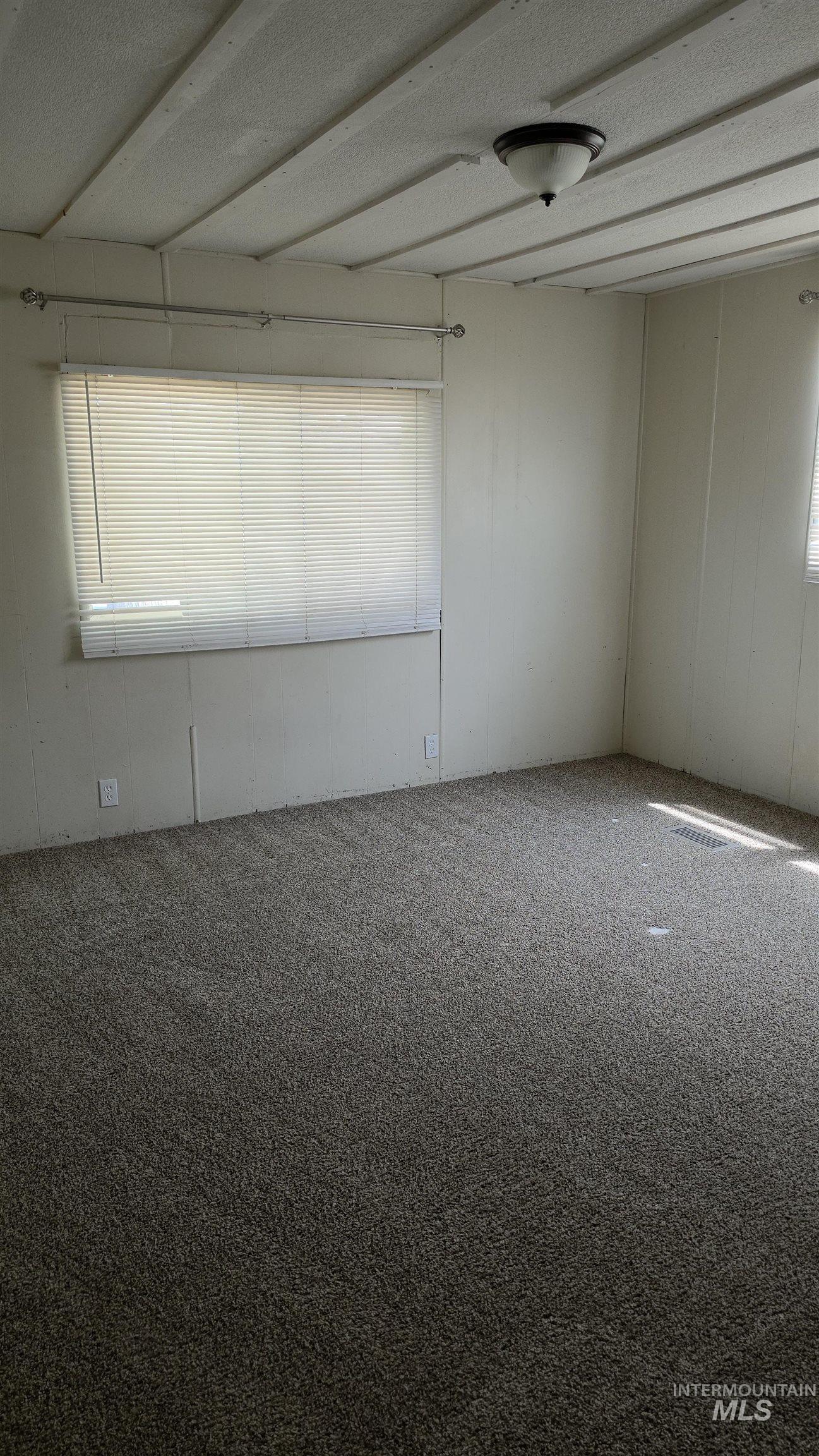 218 W Ave I Property Photo 14