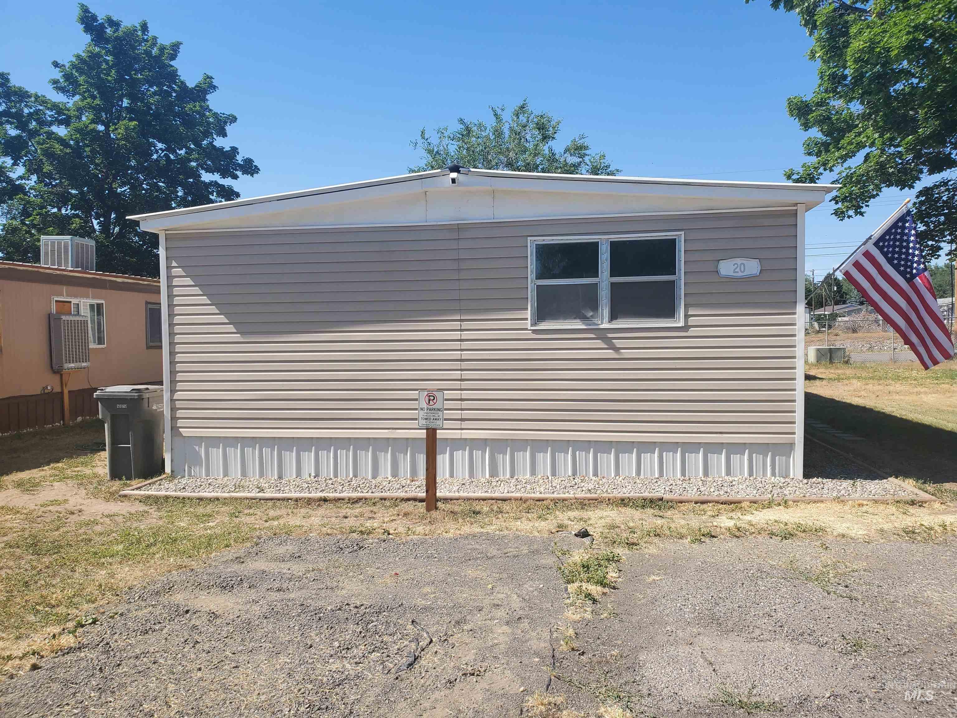 218 W Ave I Property Photo 37