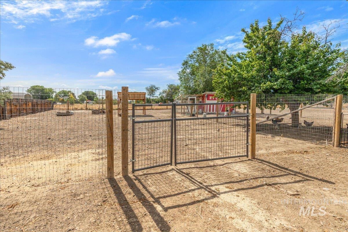 3582 Nw Dutton Way Property Photo 39