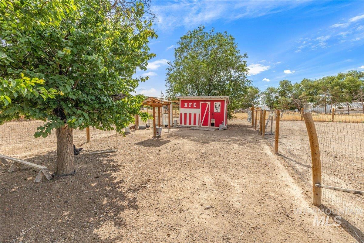 3582 Nw Dutton Way Property Photo 40