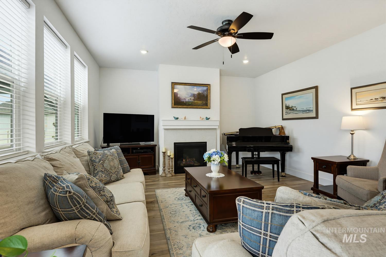5433 E Terrace Falls Ct Property Photo 7