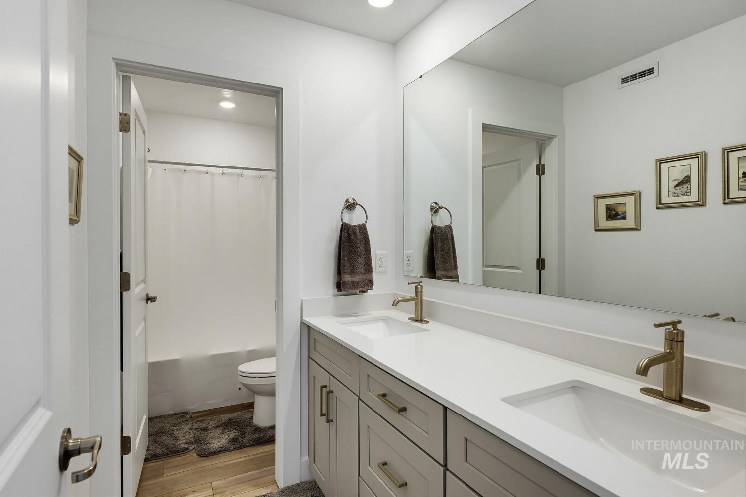 5433 E Terrace Falls Ct Property Photo 40