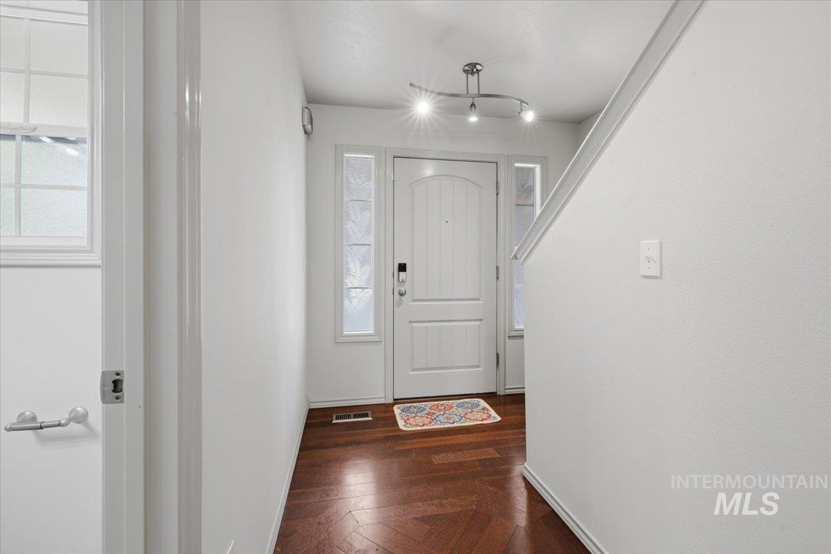 11860 Huckleberry Dr Property Photo 4