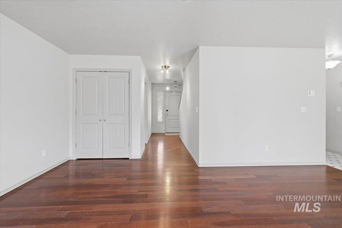 11860 Huckleberry Dr Property Photo 6