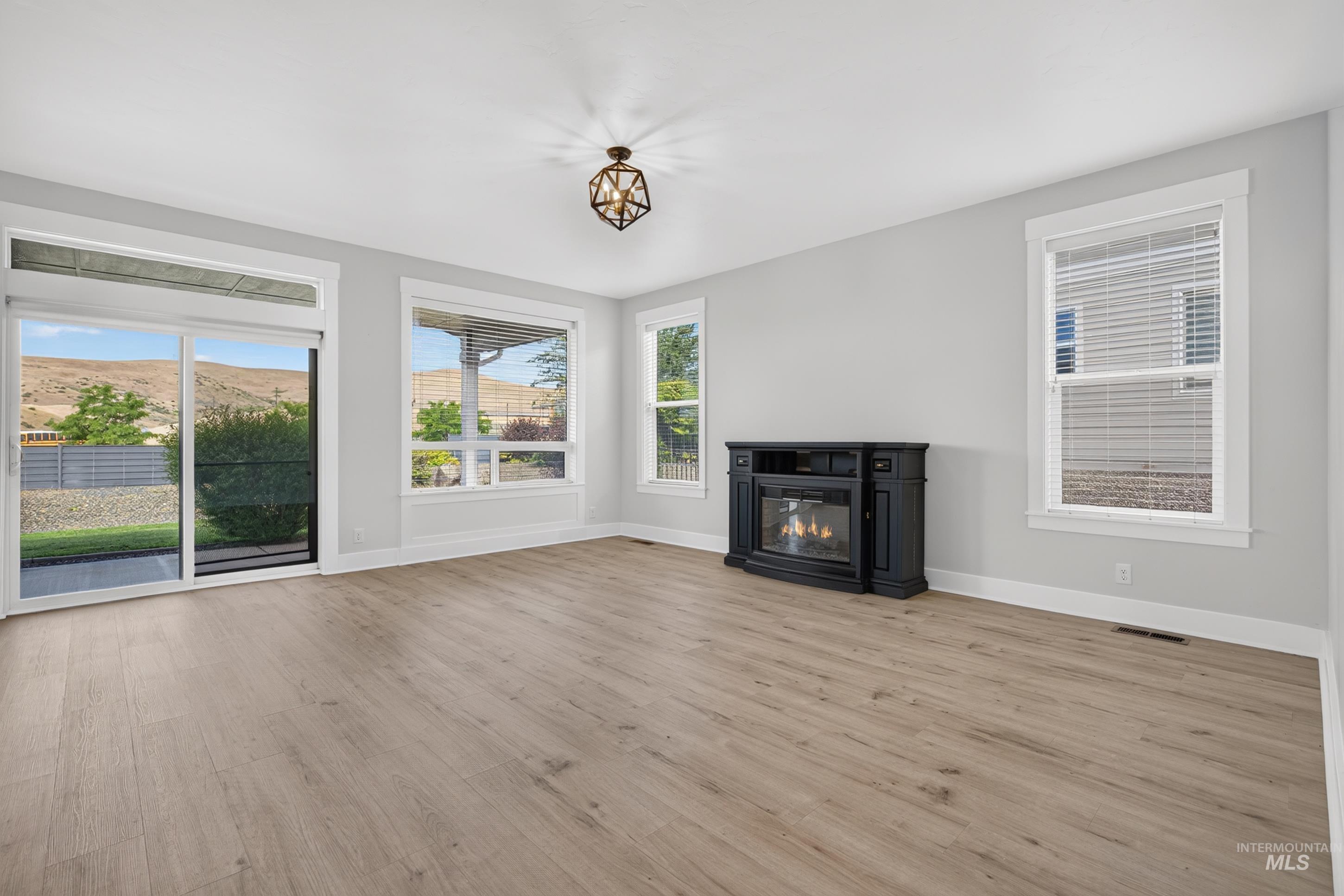 19135 N Glenisla Ave. Property Photo 5
