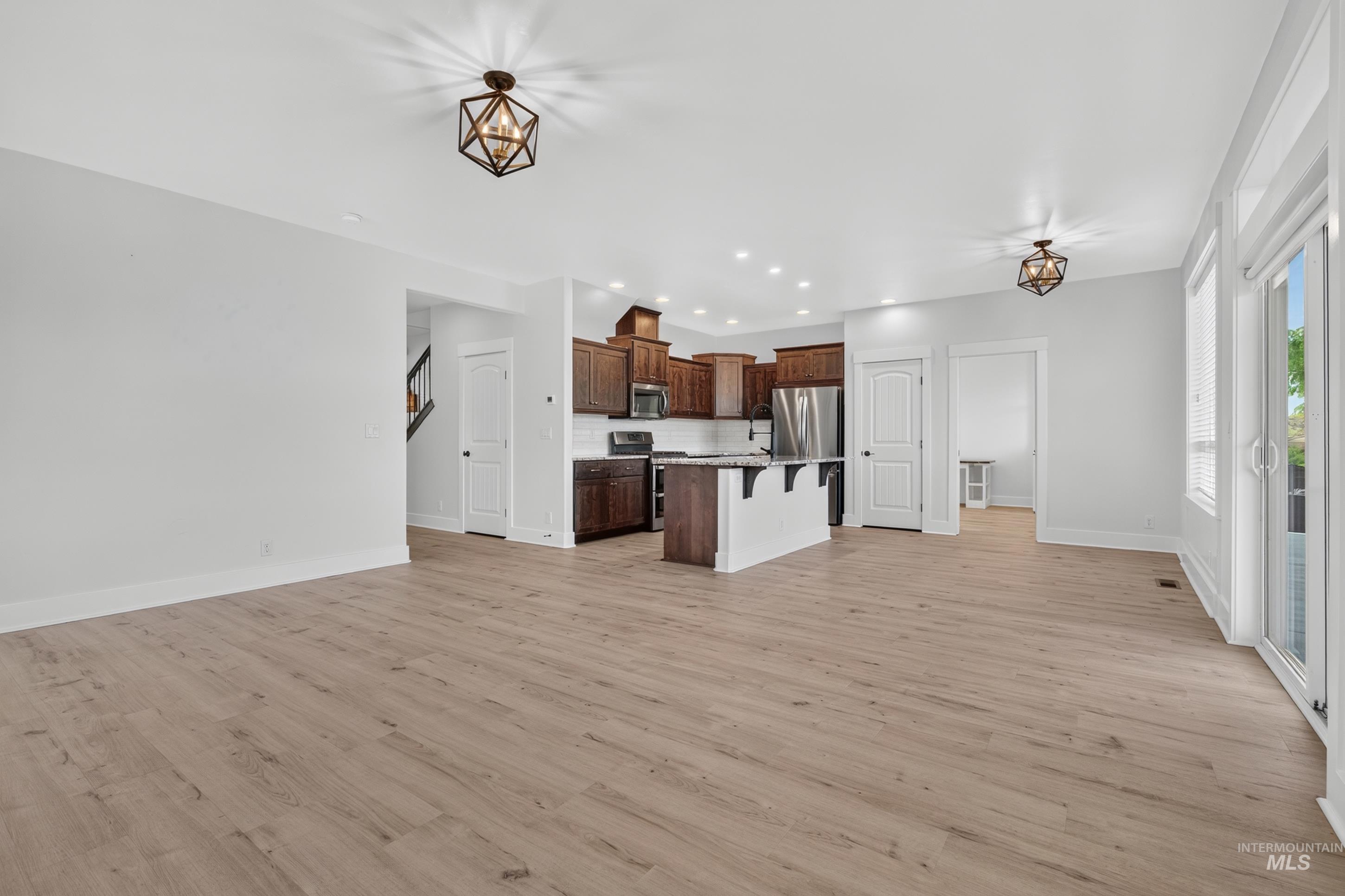 19135 N Glenisla Ave. Property Photo 8