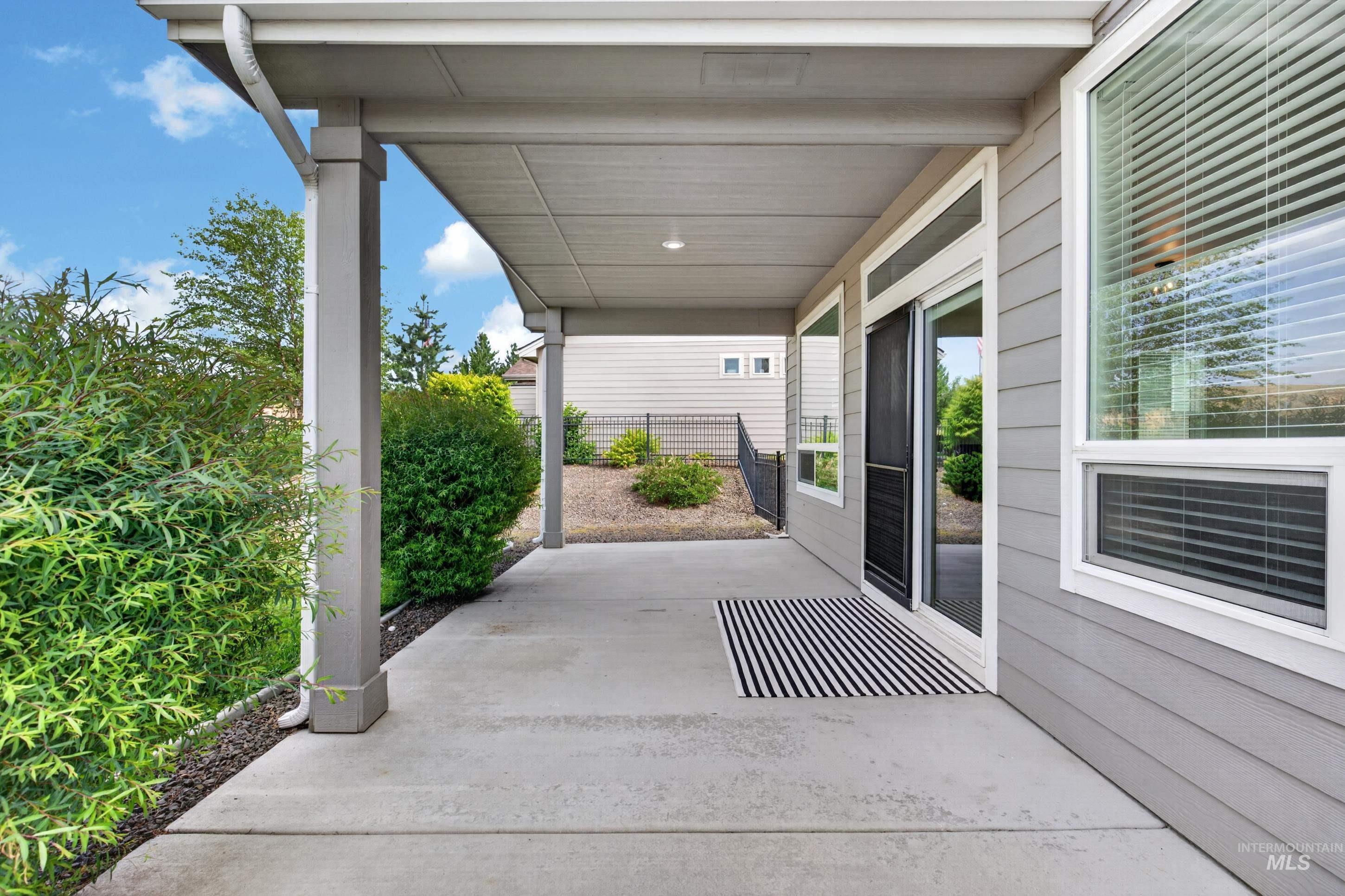 19135 N Glenisla Ave. Property Photo 38