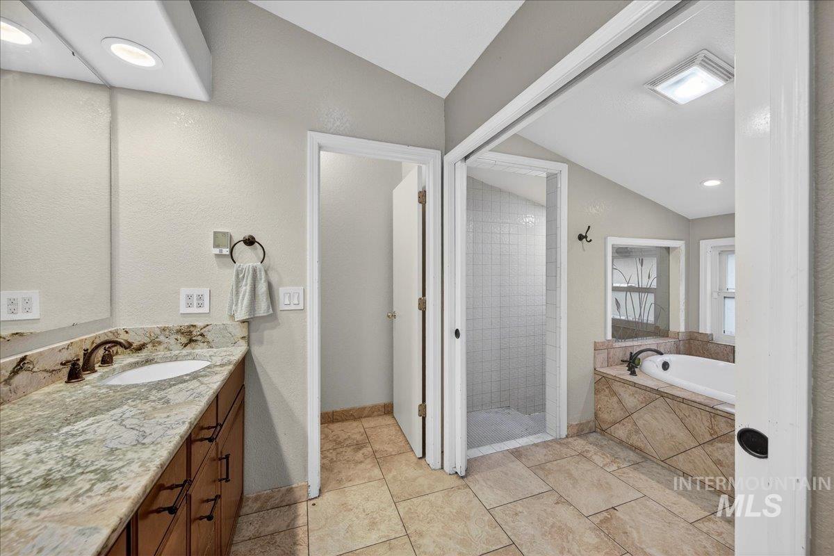 4375 N Marcliffe Pl Property Photo 35