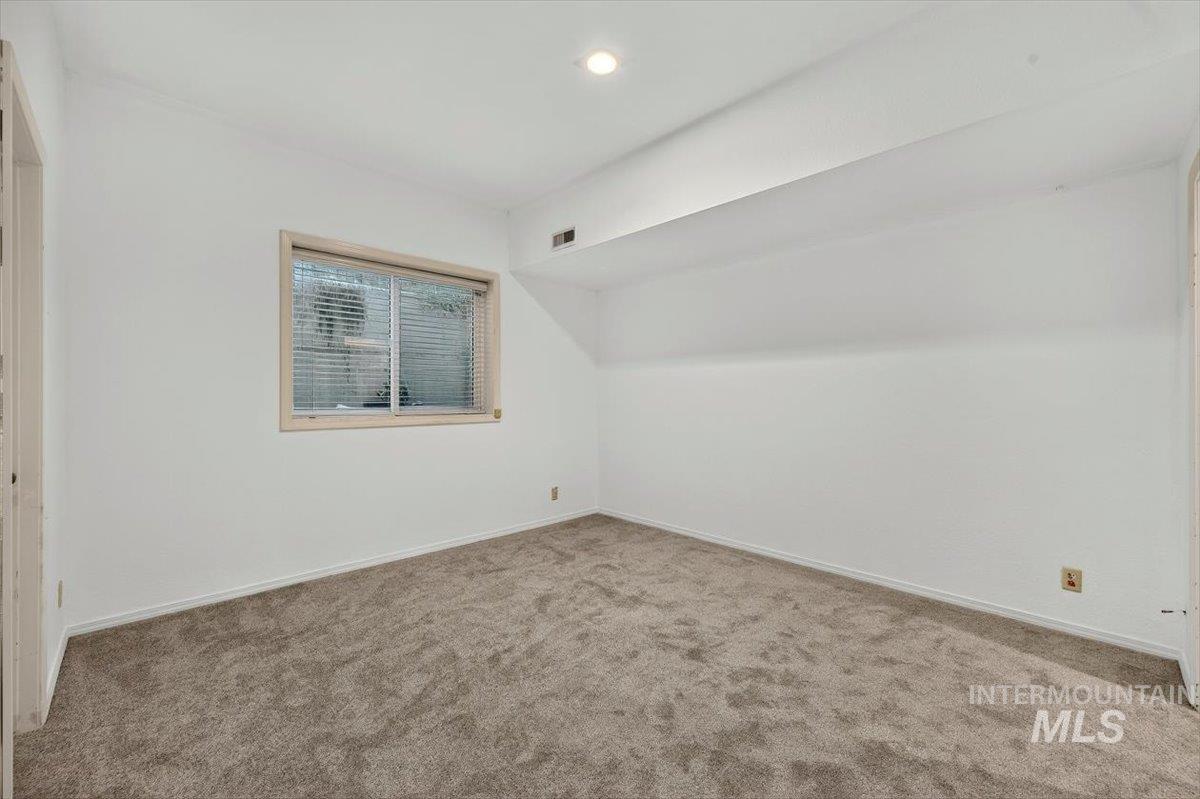 4375 N Marcliffe Pl Property Photo 44