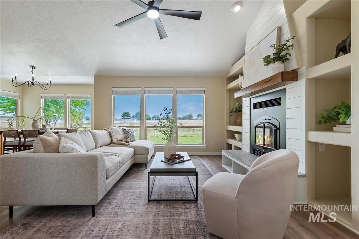 12840 Quail Run Ln. Property Photo 13