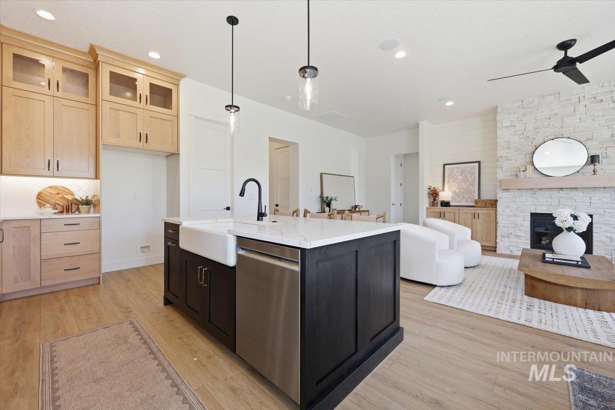 639 W Millstone St Property Photo 10