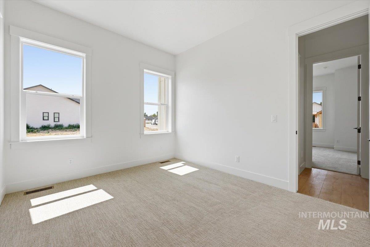 639 W Millstone St Property Photo 25