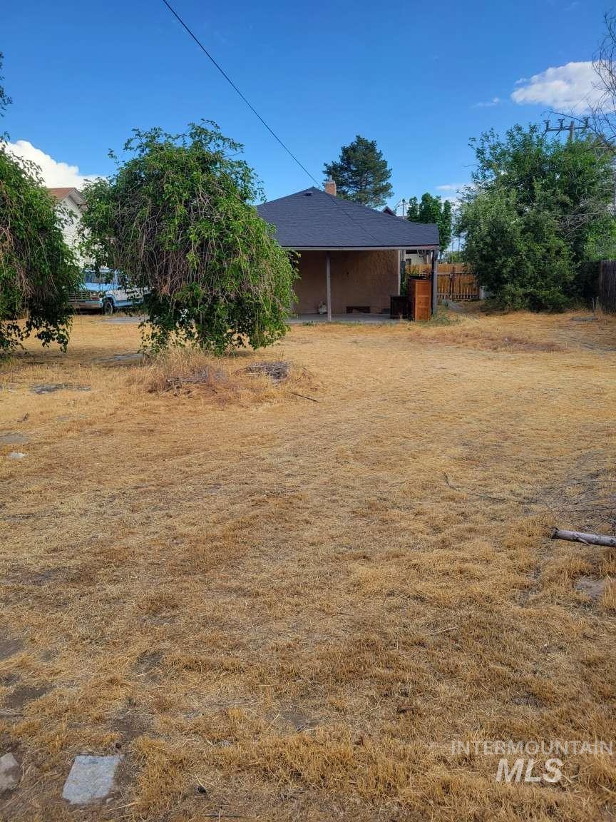 1129 6th Ave Property Photo 14
