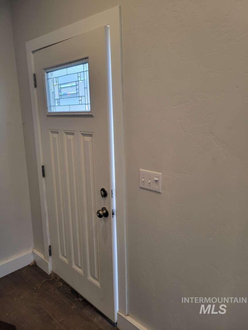 1129 6th Ave Property Photo 15