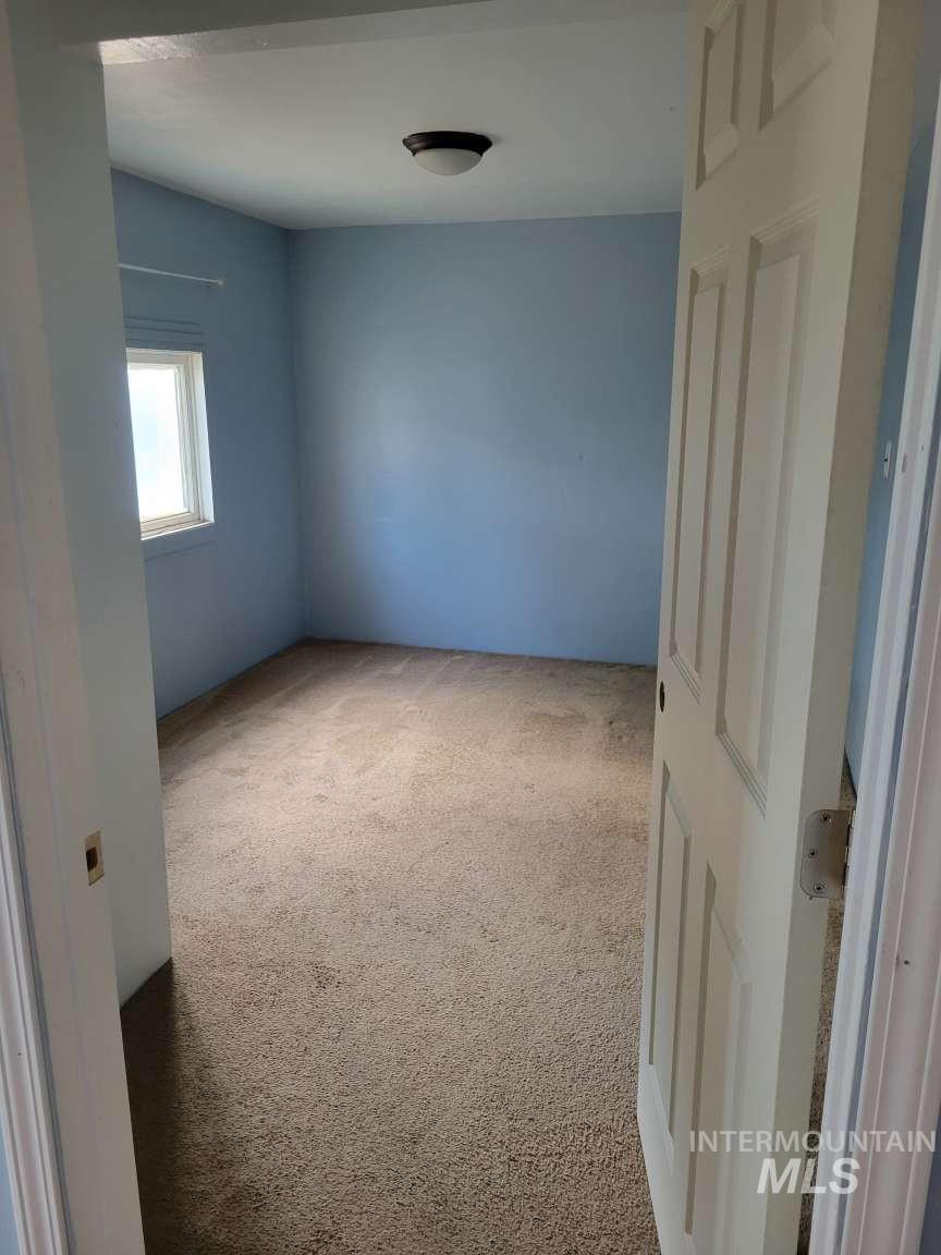 1129 6th Ave Property Photo 24