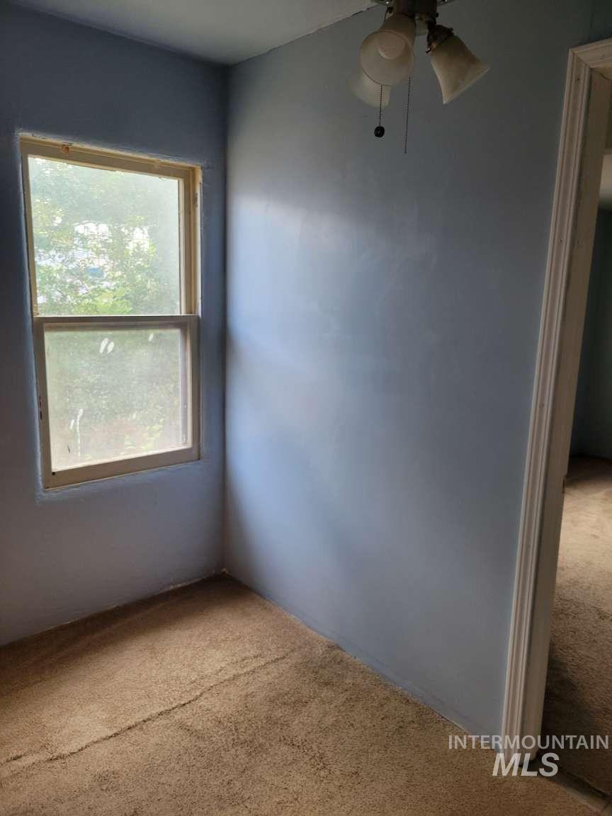 1129 6th Ave Property Photo 27