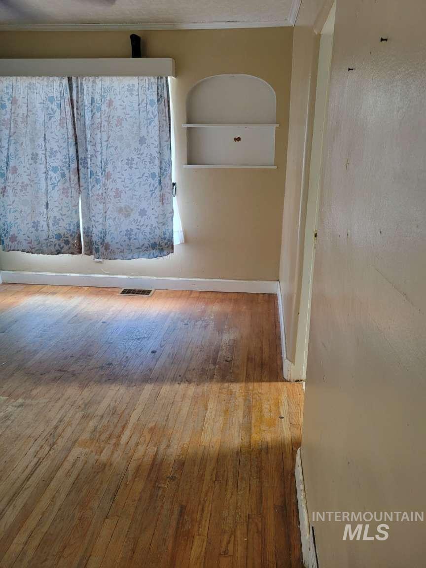 1129 6th Ave Property Photo 37