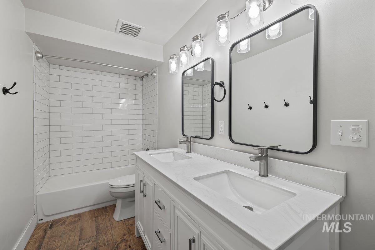 8352 S Old Farm Pl. Property Photo 26